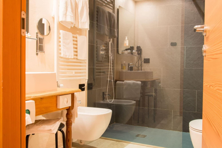 Bathroom 4, Berthod, Aosta