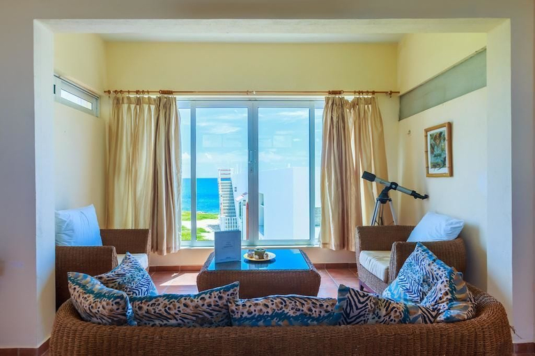 Others 5, Esperanza Upstairs by Skyrun, Isla Mujeres