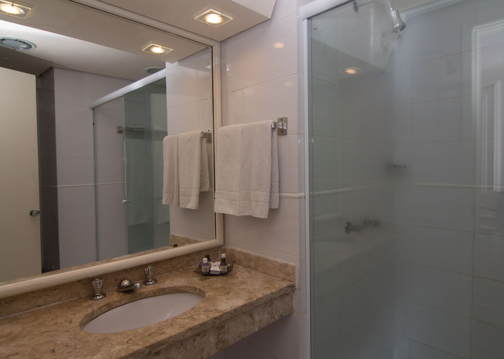 Bathroom 4, Continental Porto Alegre, Porto Alegre