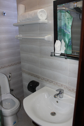 Bathroom 5, Oasis Hotel Apartment, Addis Abeba