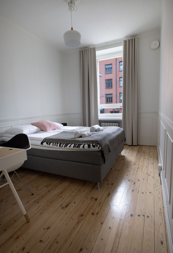 Bedroom 3, 2ndhomes Brand New 3BR Deluxe Apartment, Uusimaa