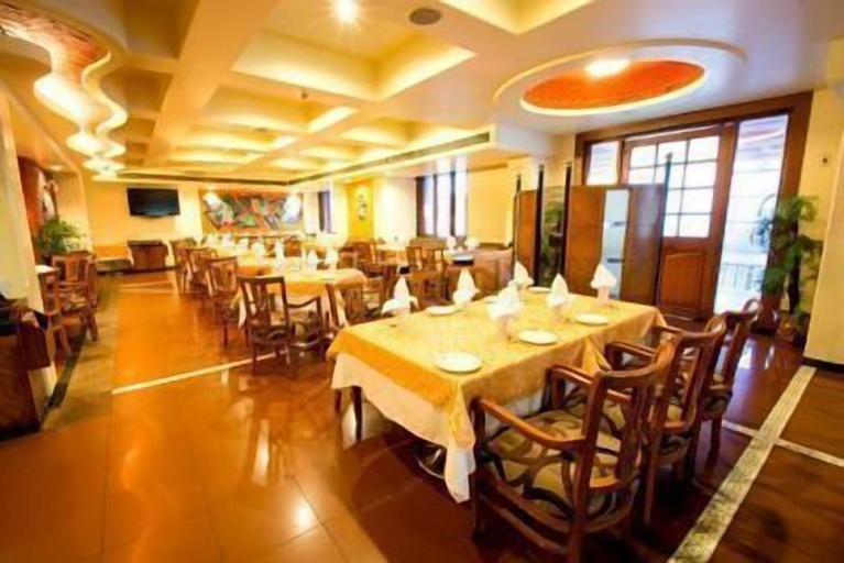 Food & Drinks 4, Hotel Supreme Heritage, Thane