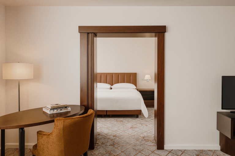Bedroom 5, Sheraton Poznan Hotel, Poznań City