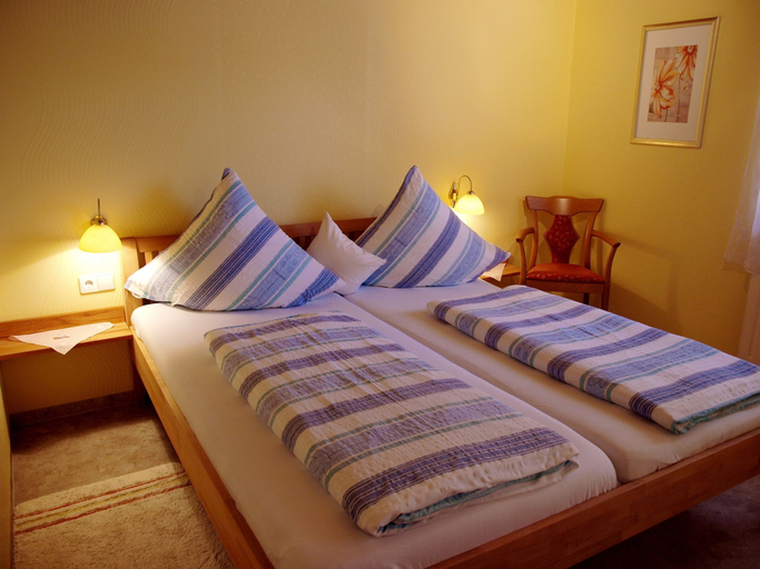 Others 4, Hotel- Restaurant Der Einsiedelhof, Rastatt