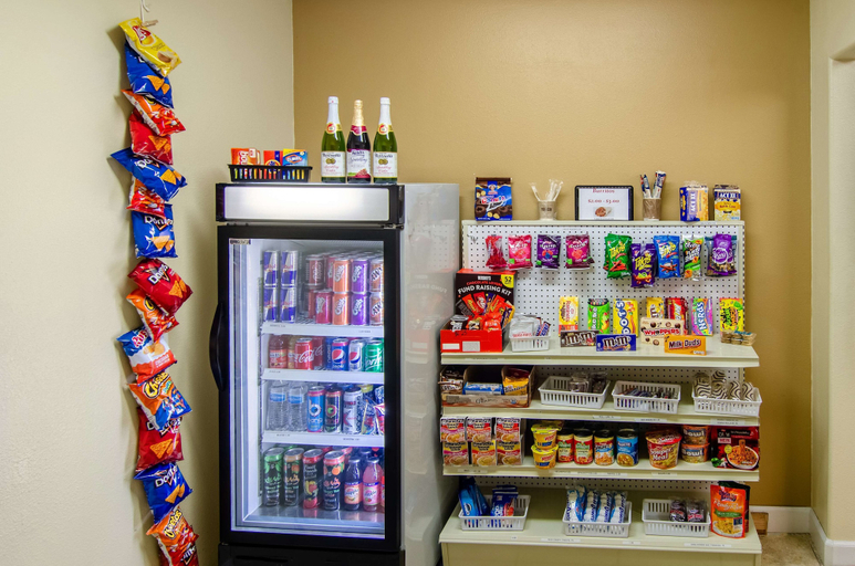 Food & Drinks 5, Americas Best Value Inn & Suites Ft. Collins E at I-25, Larimer