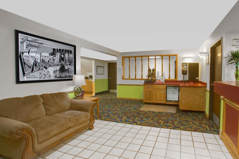 Others 5, Super 8 by Wyndham Radford VA, Radford