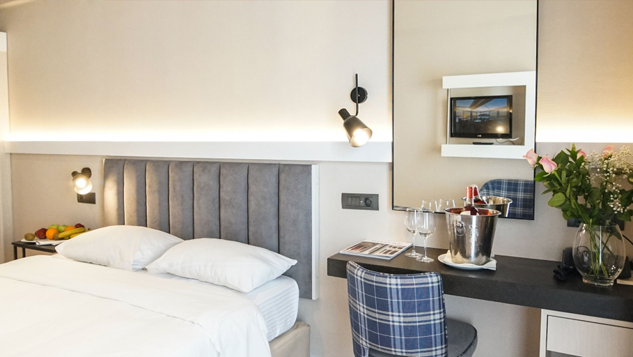 Bedroom 3, Athens Cypria Hotel, Attica