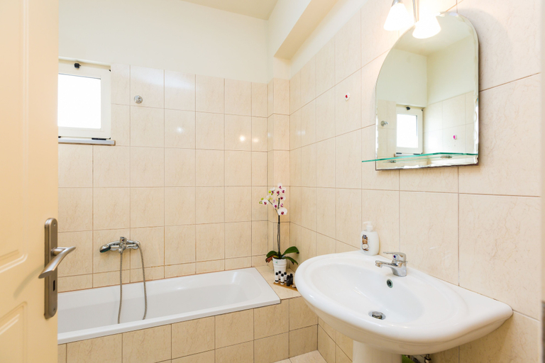 Bathroom 3, Villa Alysso, Crete