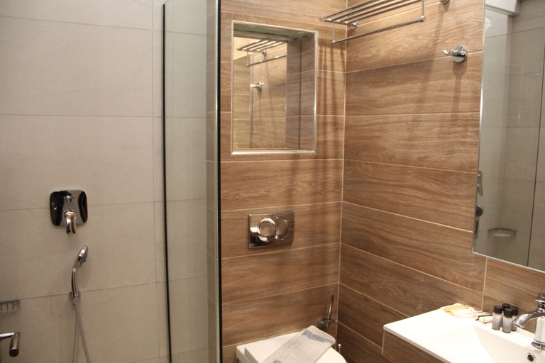 Bathroom 5, Alexiou Hotel, Thessaly