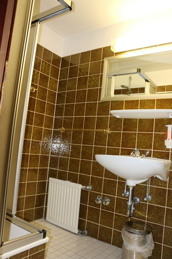 Bathroom 5, Hotel Berliner Hof, Düsseldorf
