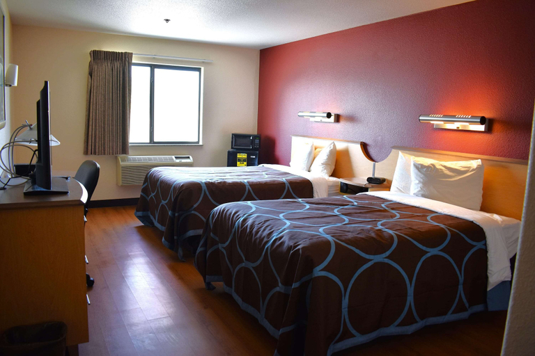 Bedroom 4, Super 8 by Wyndham New Braunfels I-35, Comal