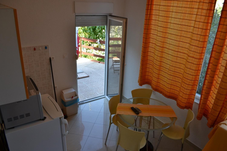 Others 5, Apartments Karlo, Dugi Rat