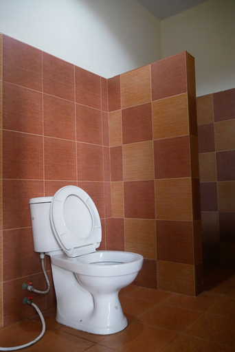Bathroom 4, Baansuan Aiyara, Muang Chanthaburi