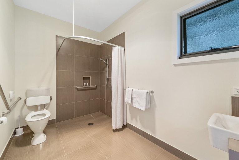 Bathroom 5, High Country Holiday Park, Mansfield