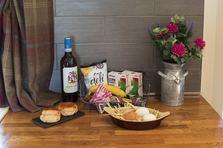 Food & Drinks, West Mead Cottage, Wirral