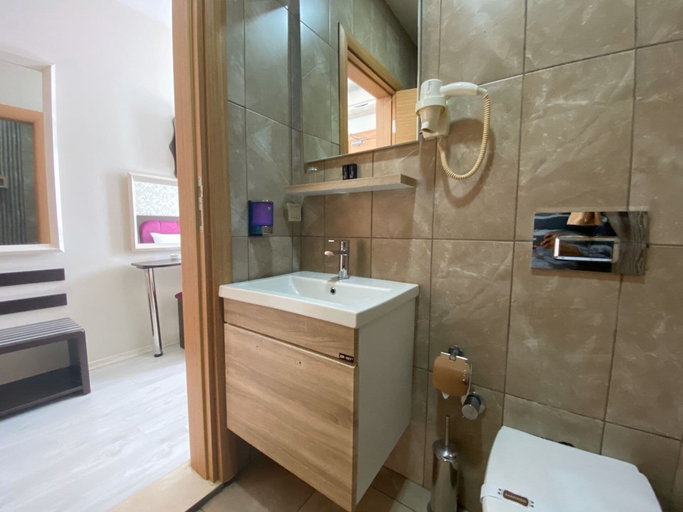 Bathroom 5, Niconya Port Suite&Hotel, Bakırköy
