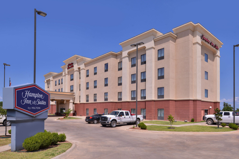 Exterior & Views 2, Hampton Inn & Suites Woodward, Woodward