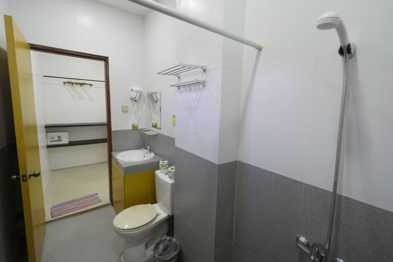 Bathroom 5, Mirage Suites de Boracay, Malay