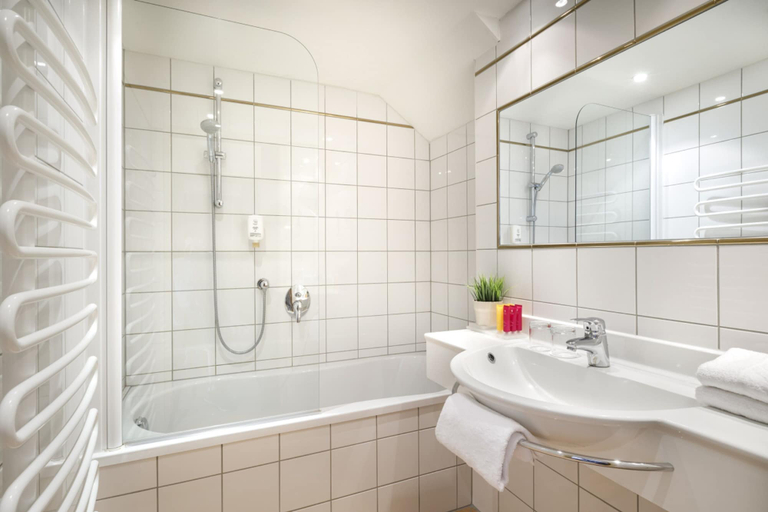 Bathroom 5, Valamar Obertauern Hotel, Sankt Johann im Pongau