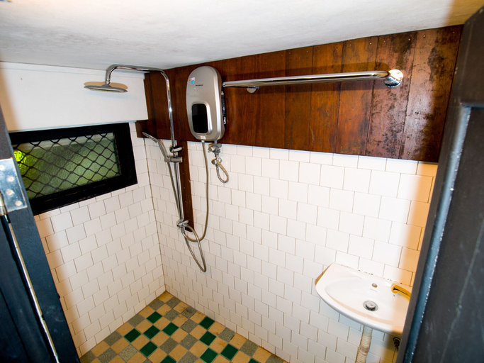 Bathroom 4, Noordin Street House, Pulau Penang