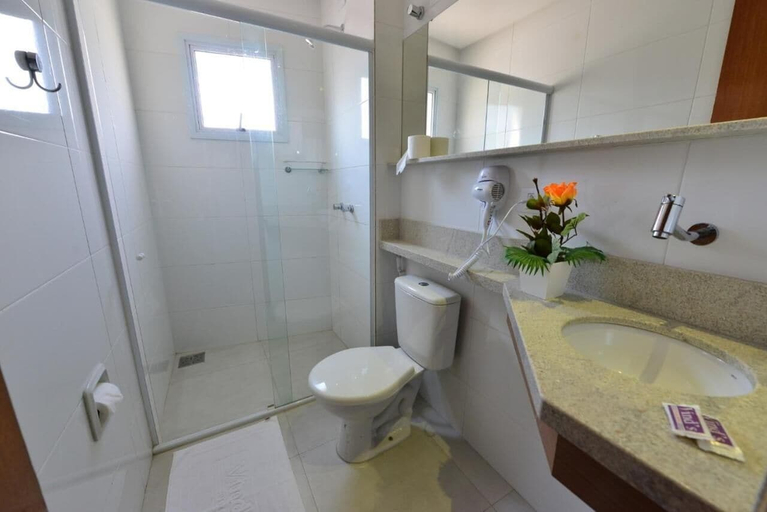 Bathroom 4, Vinds Economic Hotel, Ipatinga