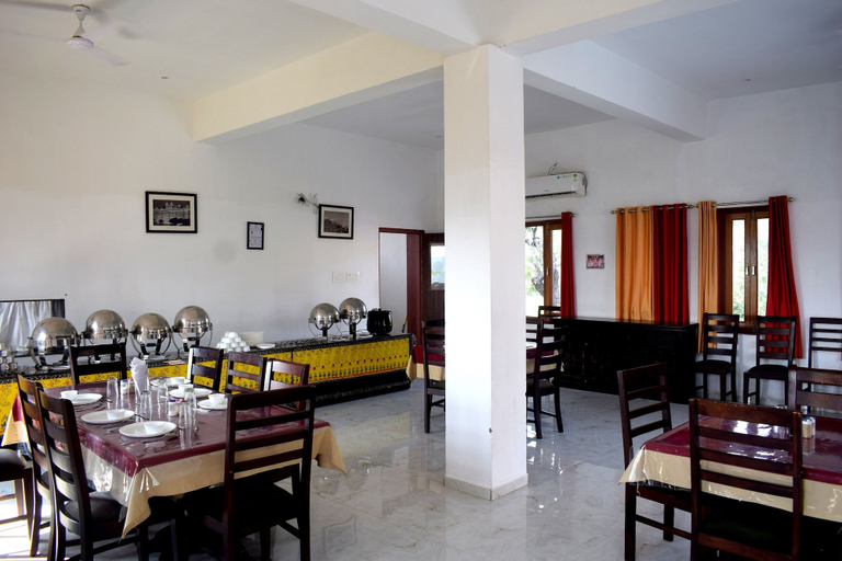 Food & Drinks 4, The Sky Imperial Jungle Camp Resort, Rajsamand