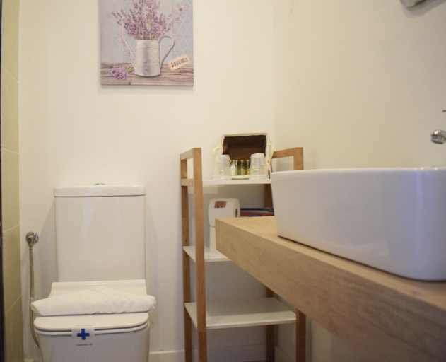 Bathroom 4, Apartamentos Sureda, Baleares