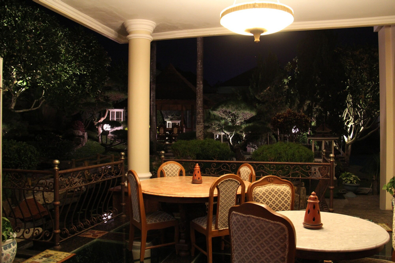 Food & Drinks, Ndalem Nugraheni, Sleman