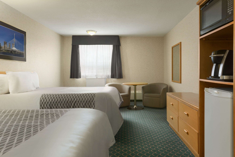 Bedroom 3, Travelodge by Wyndham Winnipeg East, Division No. 11