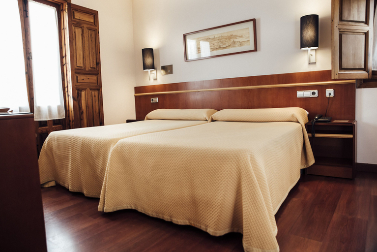 Bedroom 3, Hotel Santa Isabel, Toledo