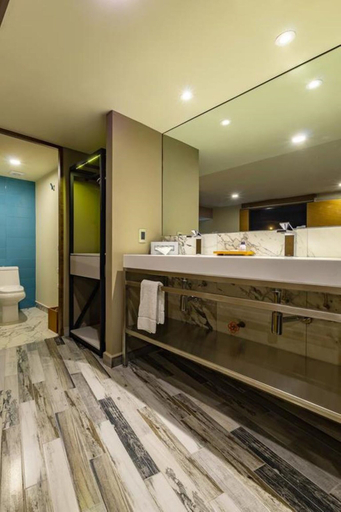 Bathroom 3, Hotel Cle Reforma Insurgentes, Mexico City