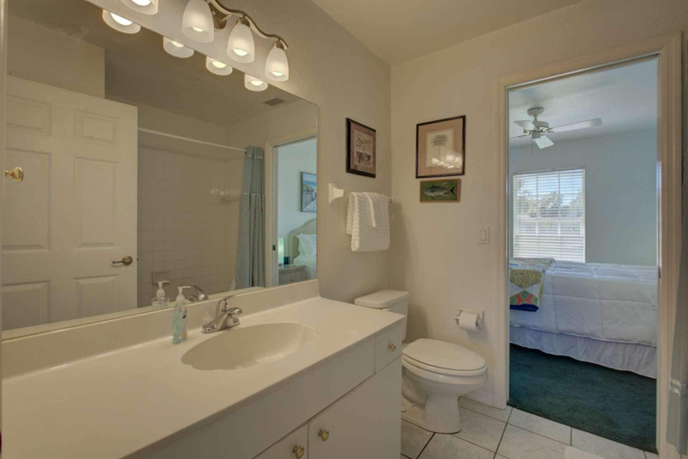 Bathroom 4, Smiling Dolphin, Sarasota