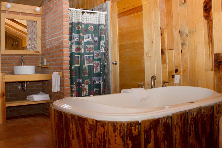 Bathroom 3, Cabañas El Estribo Hotel, Valle de Bravo
