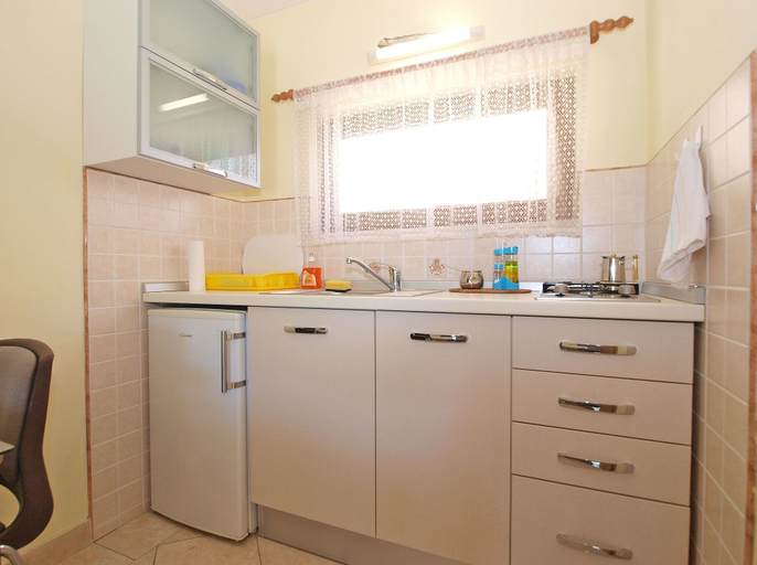 Others 4, Apartment 1462, Pula