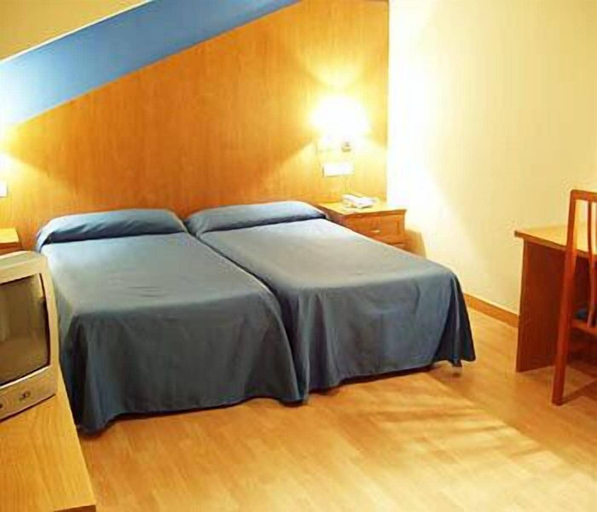 Bedroom 2, Hotel Estrella del Alemar, Cantabria