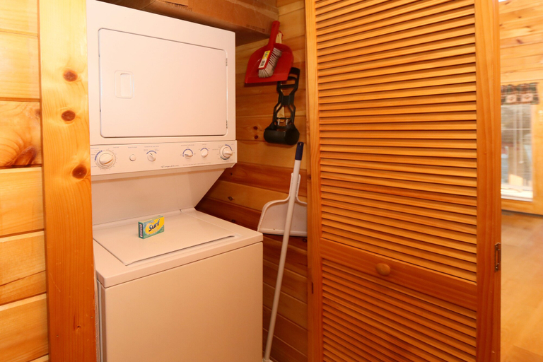 Others 3, Bear Heaven - Two Bedroom Cabin, Sevier