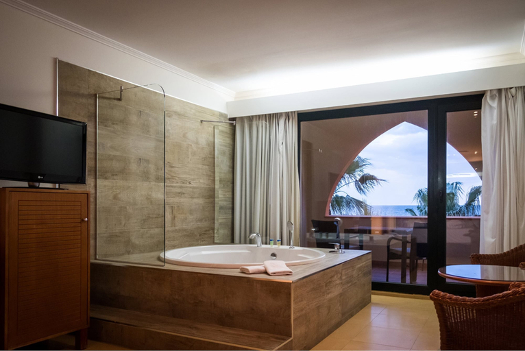 Bathroom 5, Playamarina, Huelva