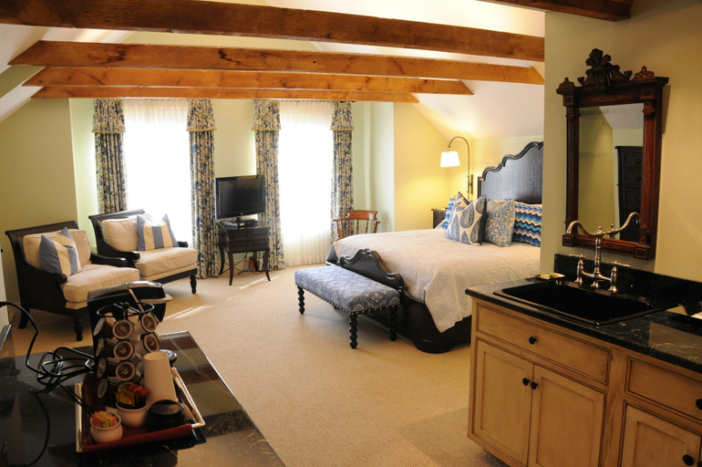 Bedroom 2, The Lyme Inn, Grafton