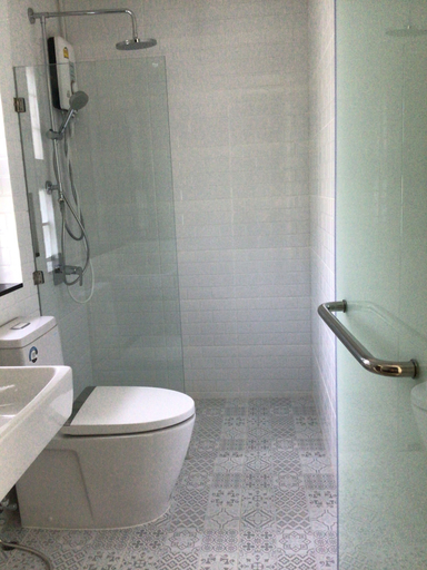 Bathroom 4, Nirundorn Resort, Cha-Am