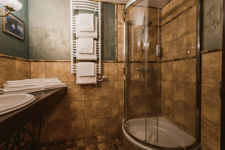 Bathroom 4, Via Villa, Zielona Góra