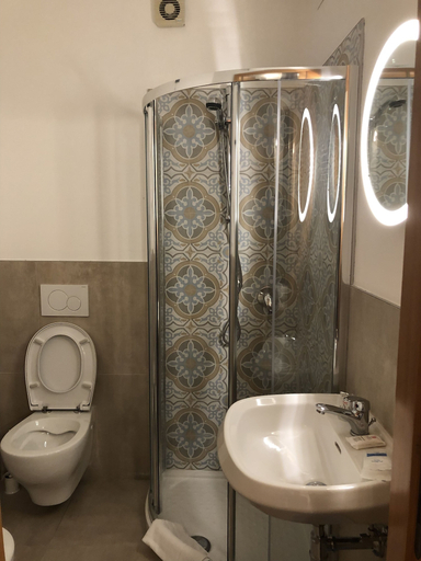 Bathroom 4, Hotel Francesco, Pisa