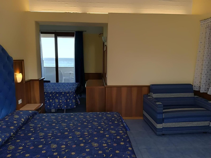 Bedroom 3, Hotel Kalos, Messina