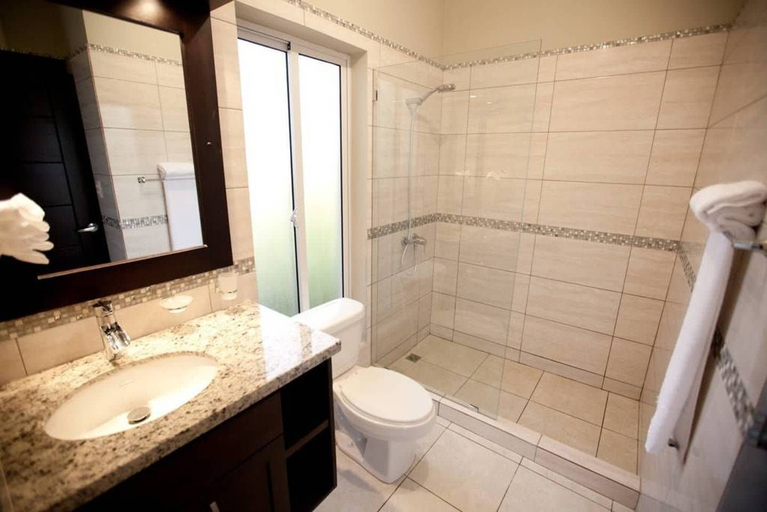 Bathroom 3, Stylish 3 Bedroom w/ Covered BBQ Area by the Pool, Sosua