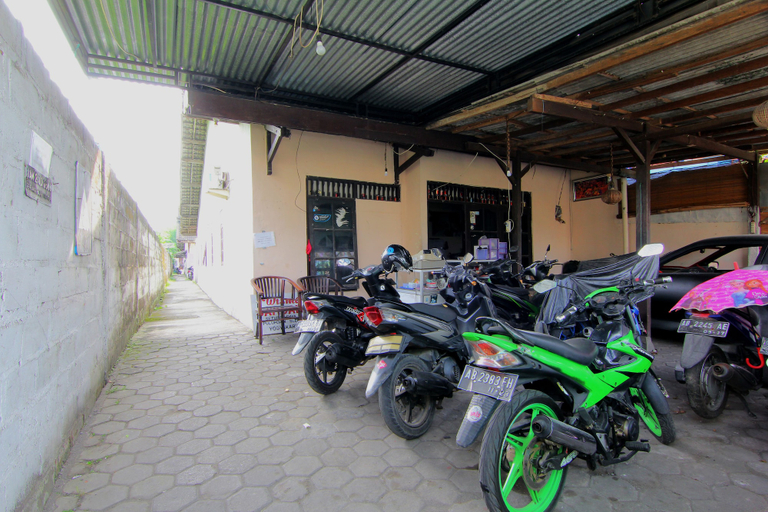 Exterior & Views 2, Wisma Sarjana Guesthouse, Sleman