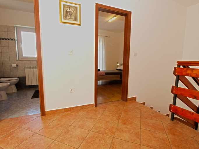 Others 4, Apartment 1092, Pula