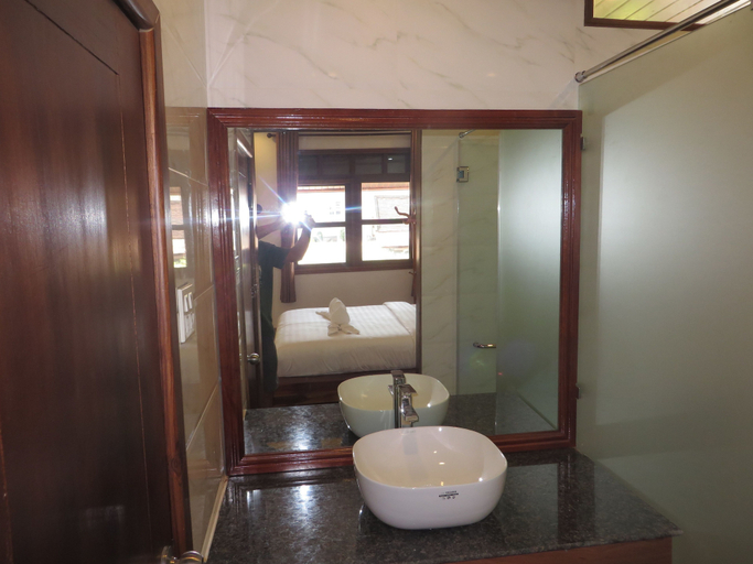 Bathroom 3, Queen's House, Luang Prabang