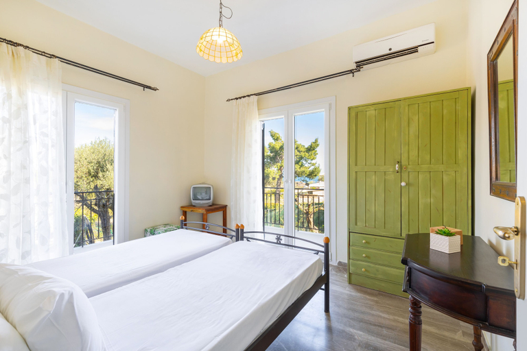 Bedroom 4, Aloe Apartments with private Spa Tub by Konnect, Ionian Islands