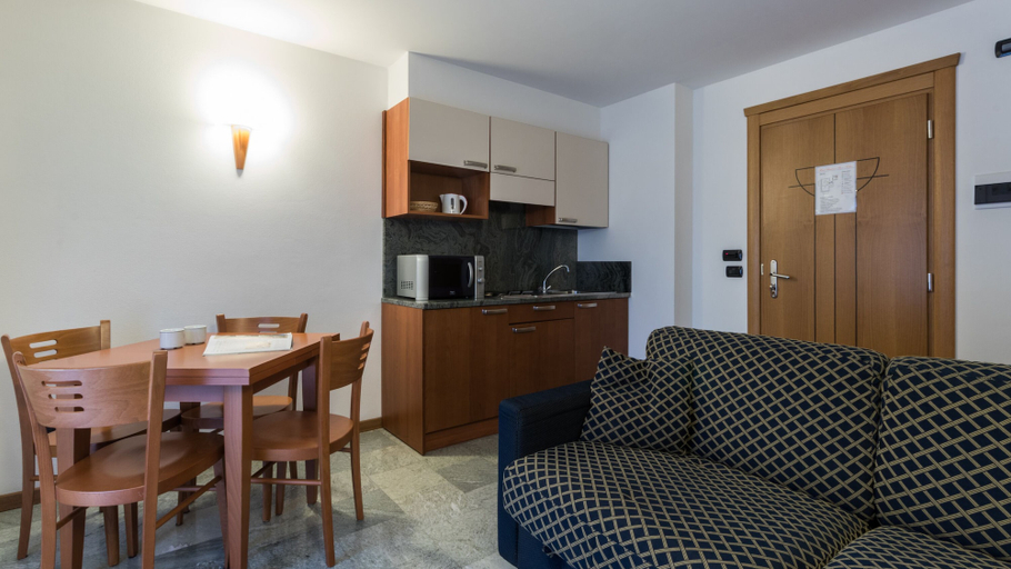 Others 4, Residence Pizzo Scalino, Sondrio
