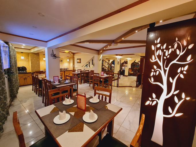 Food & Drinks 5, Omega Residency, Darjiling