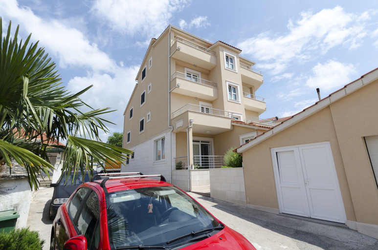 Exterior & Views, Apartments Frane, Primošten